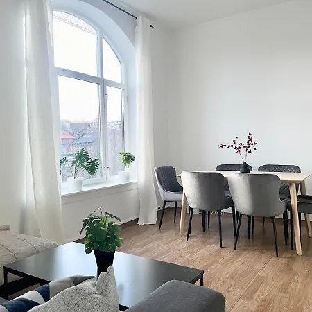 Super Spacious By River شقة